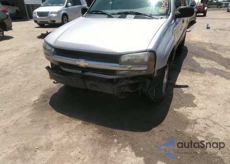 2005 Chevrolet Trailblazer Ls z USA, uszkodzony, nr VIN 1GNDT13S752216085